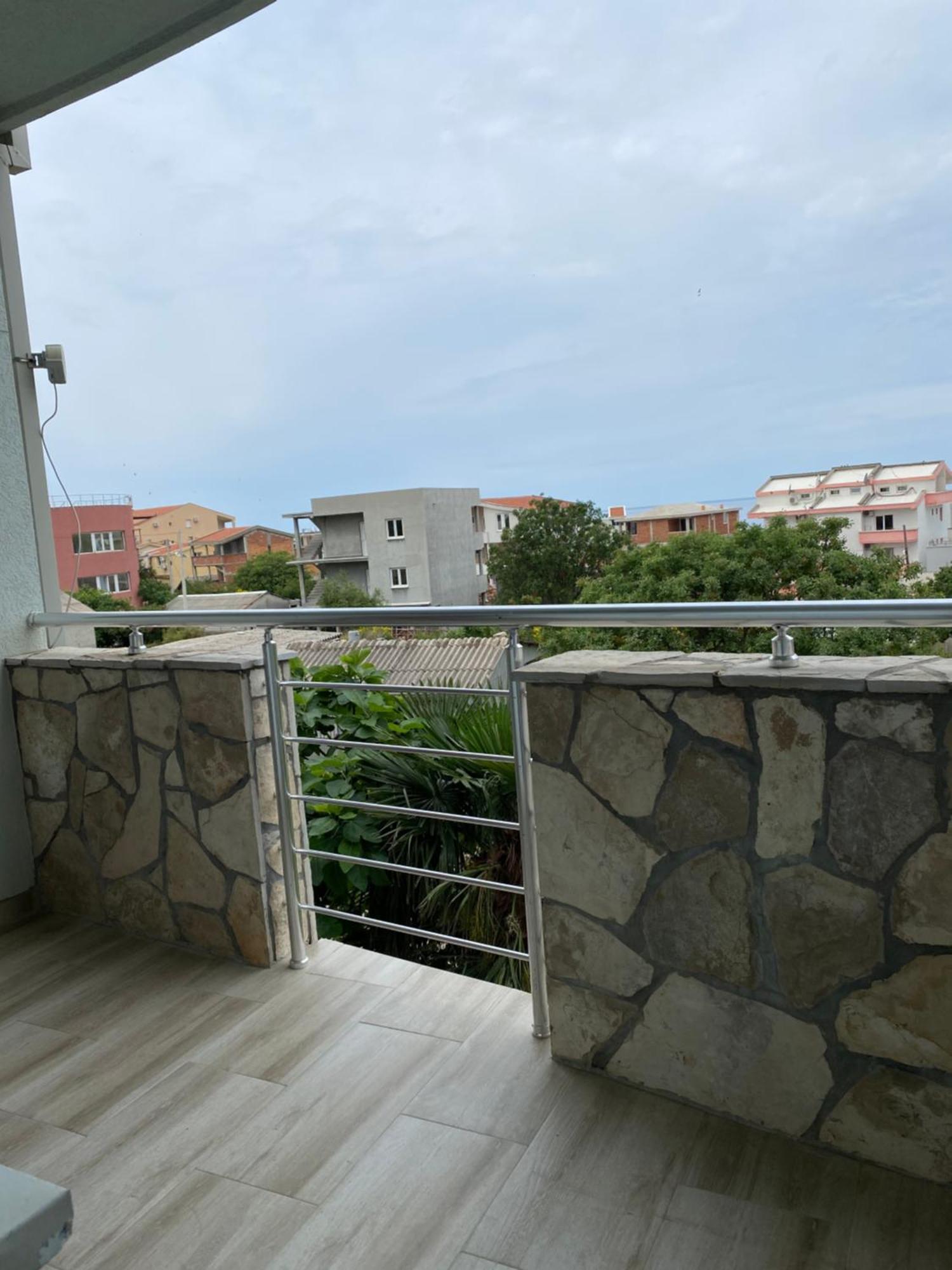 Apartments Vila Kurtagic Dobra Voda Esterno foto