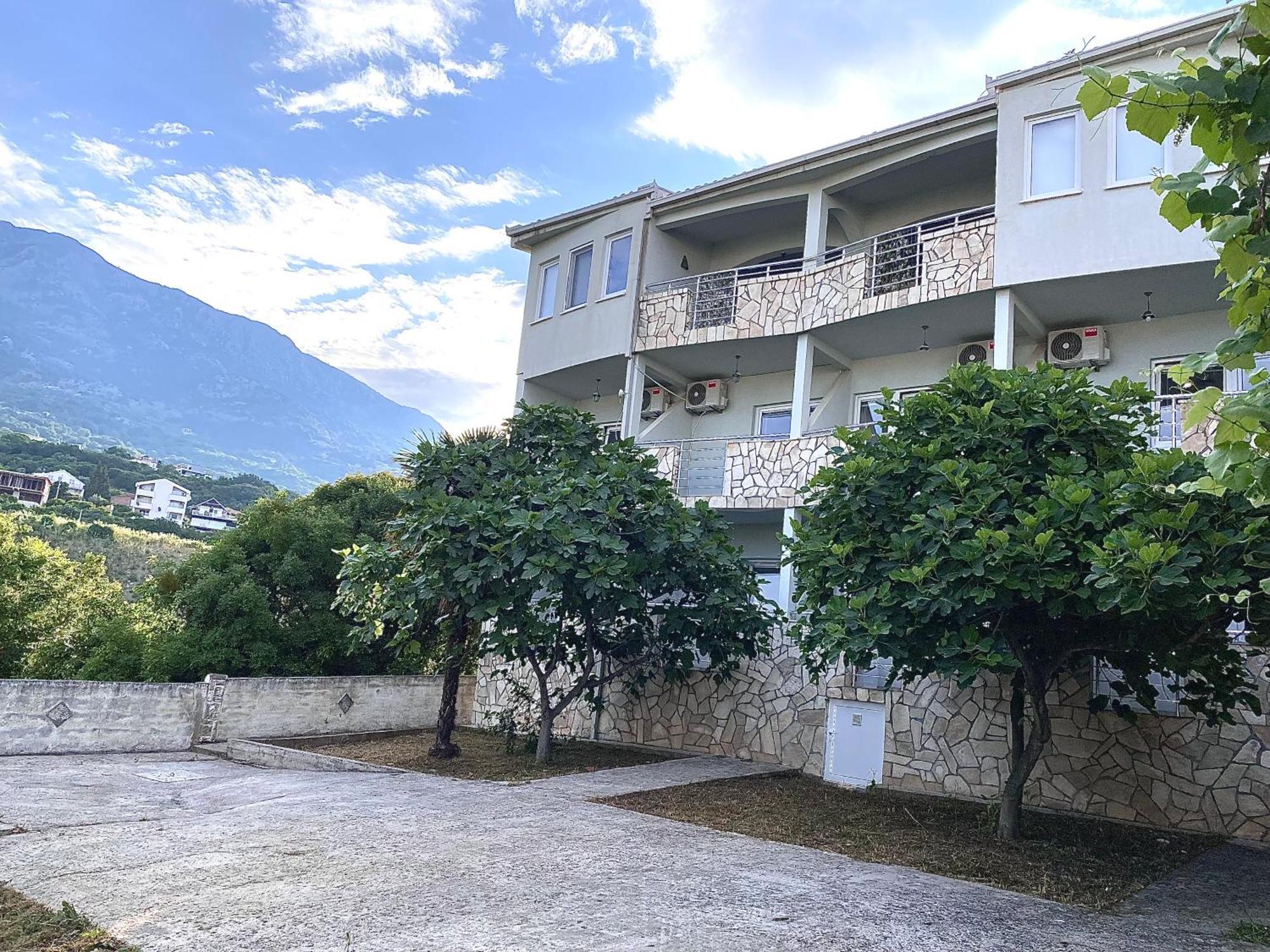Apartments Vila Kurtagic Dobra Voda Esterno foto
