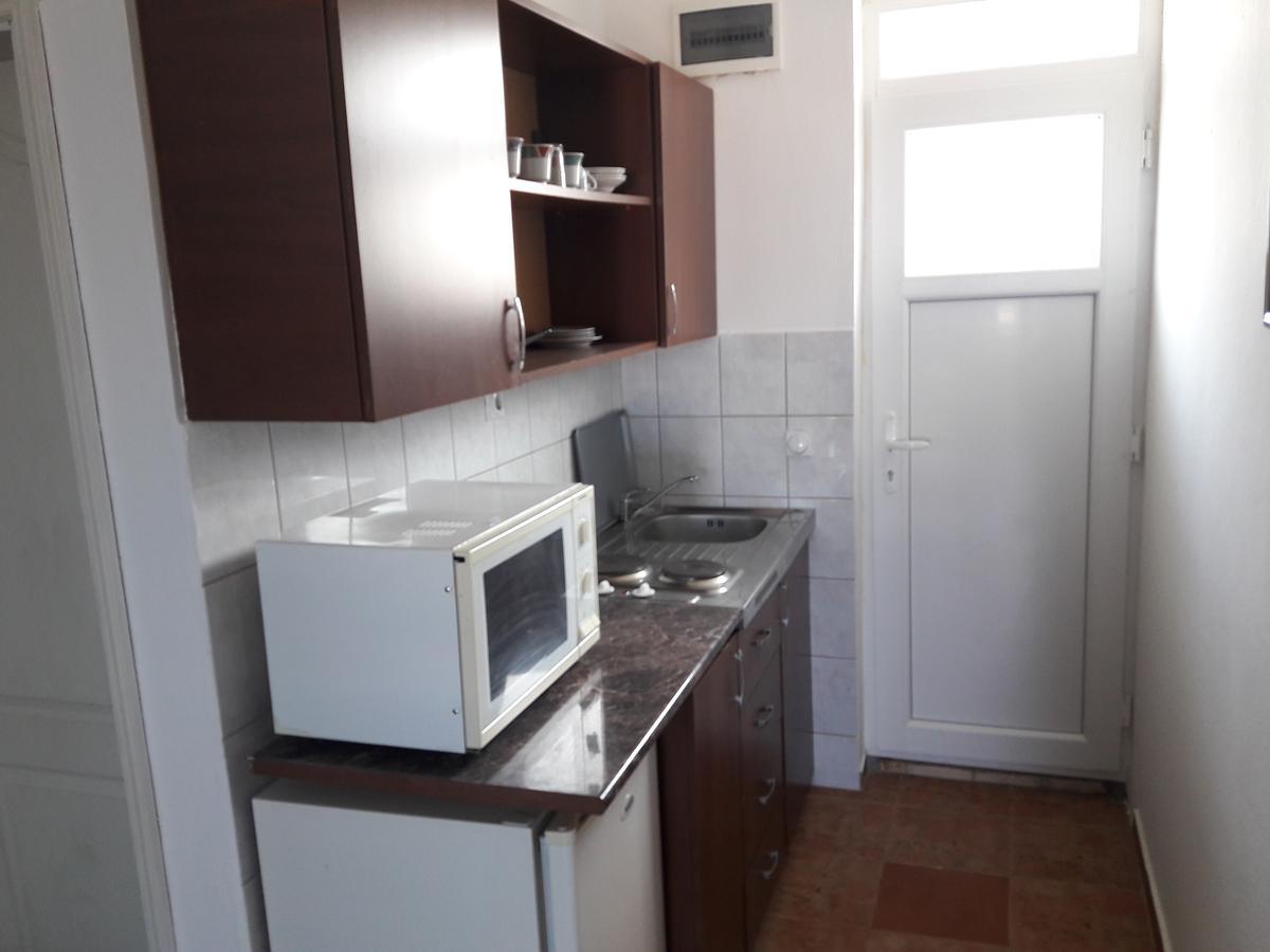 Apartments Vila Kurtagic Dobra Voda Esterno foto