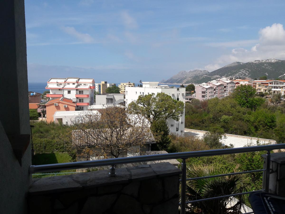 Apartments Vila Kurtagic Dobra Voda Esterno foto